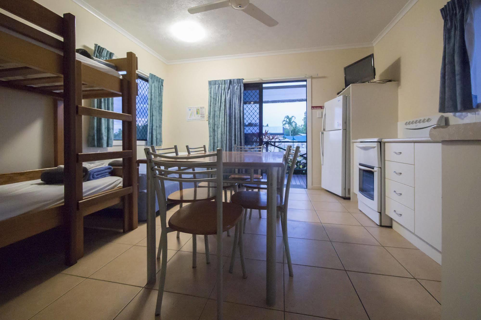 Hinchinbrook Marine Cove Resort Lucinda ภายนอก รูปภาพ